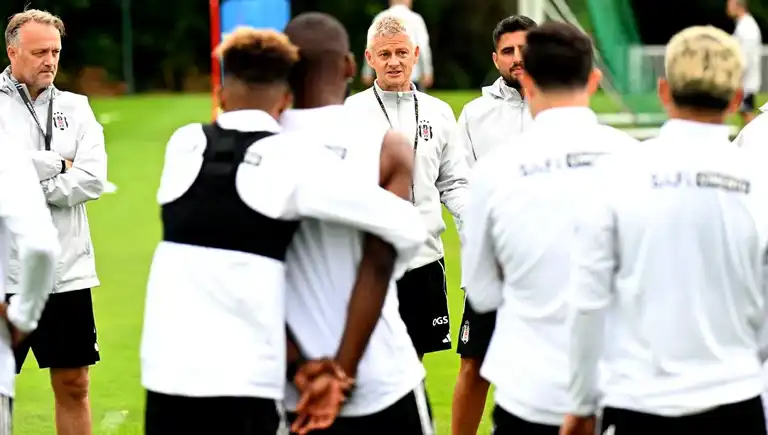 Beşiktaş'ın Avrupa Kadrosu: 4 Oyuncu Dışarıda! Beşiktaş'ın Avrupa Kadrosu: 4 Oyuncu Dışarıda!