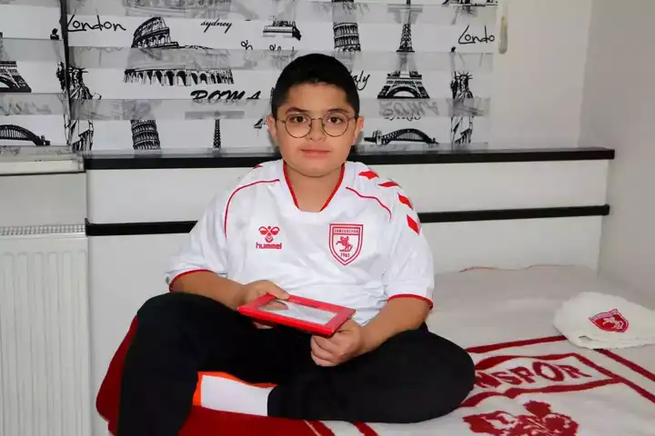 Duchenne Hastalığıyla Mücadele Eden Doruk Efe'nin Samsunspor Aşkı