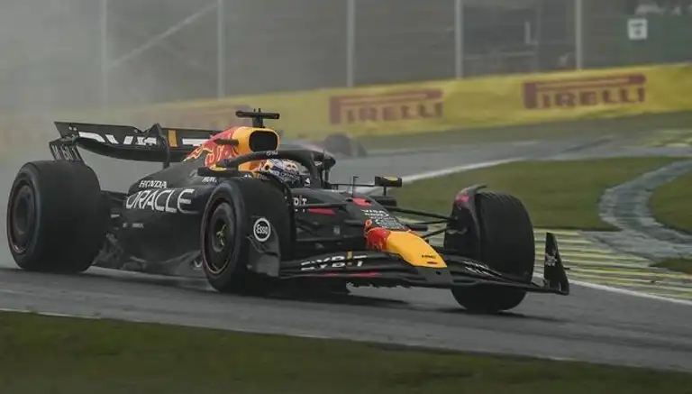F1'de Şaşırtıcı Yeni Pist: Gizli Yarış!