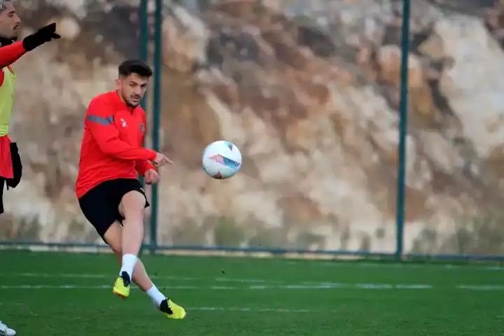Hatayspor, Adana Demirspor'u Mersin'de Karşılayacak