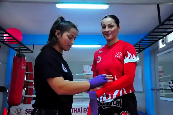 Muay Thai'de Kardeşler Yarışıyor!