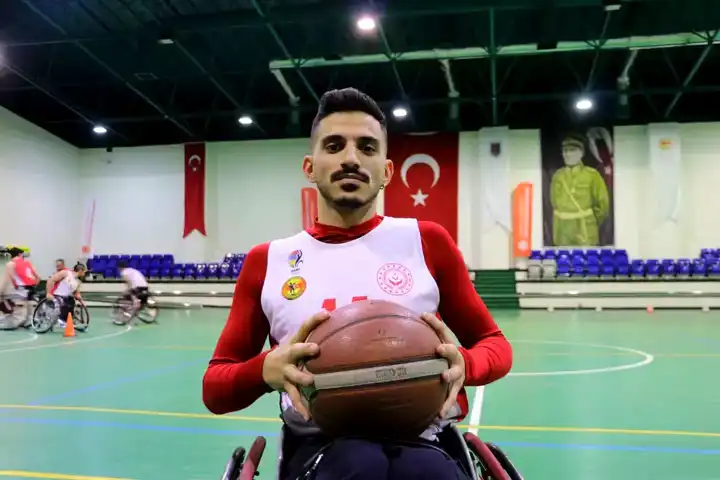 Omurilik Felçlisi Basketbolcunun İlham Veren Hikayesi