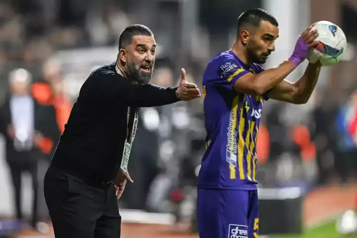 Arda Turan'a 1 Maç Men Cezası